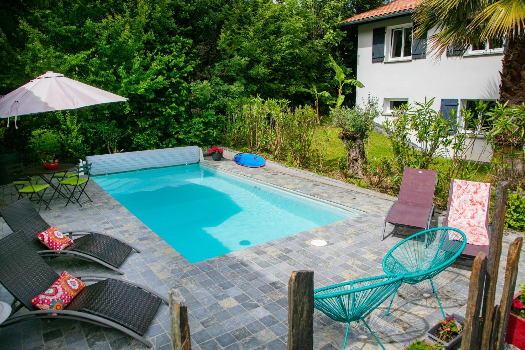 Erreka Txikia Bed & Breakfast Urrugne Exterior photo